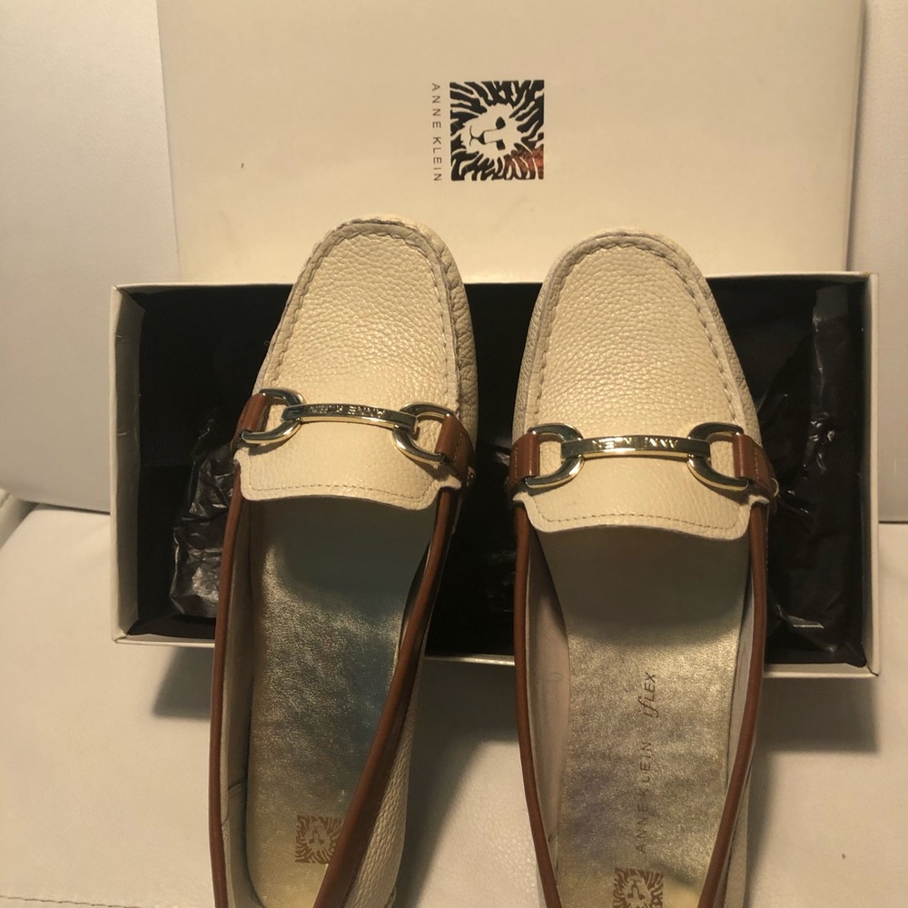 Brand new Anne Klein shoes - Picture 2 of 4